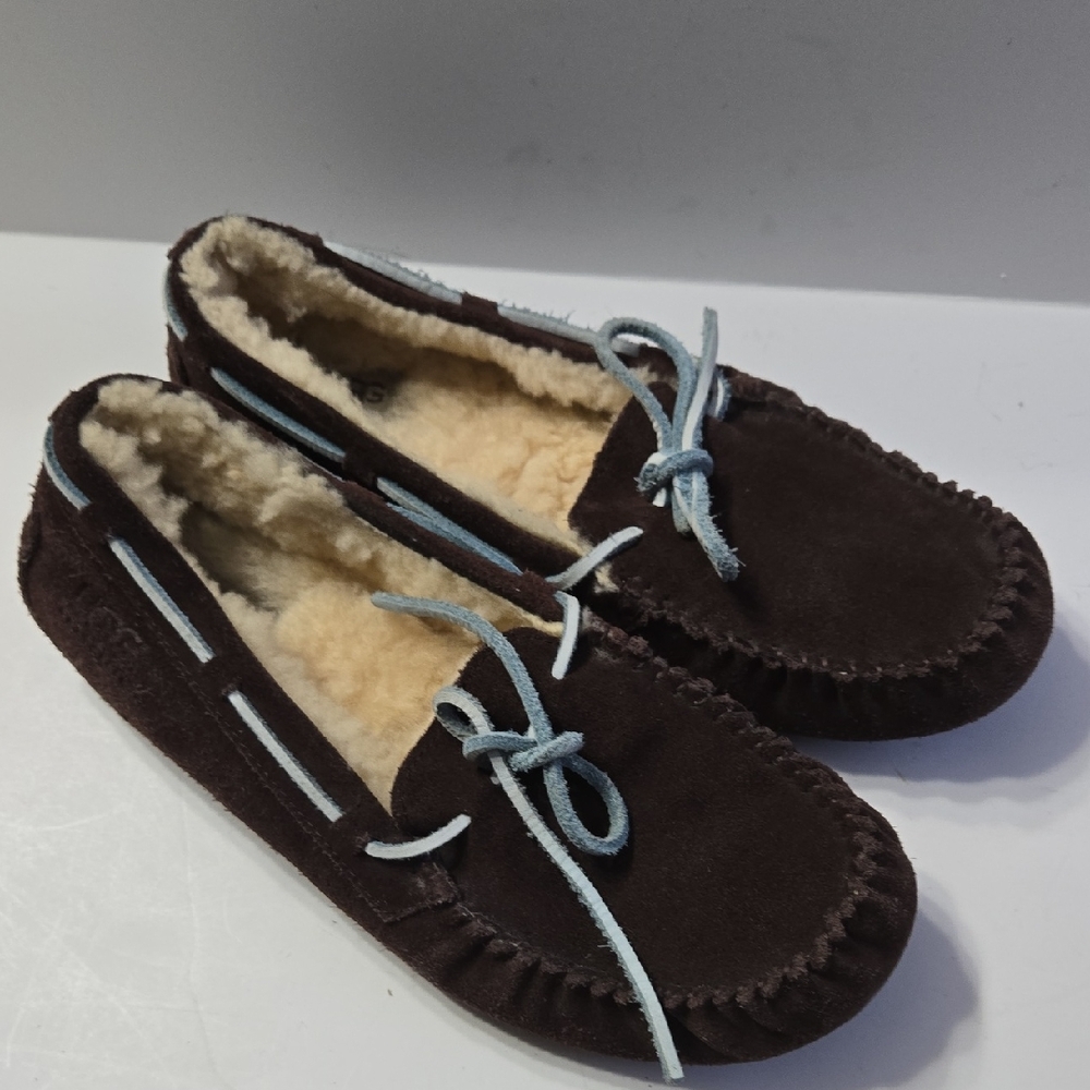 UGG Australia Women's Dakota Brown Suede Mocassin Slippers with Blue Trim